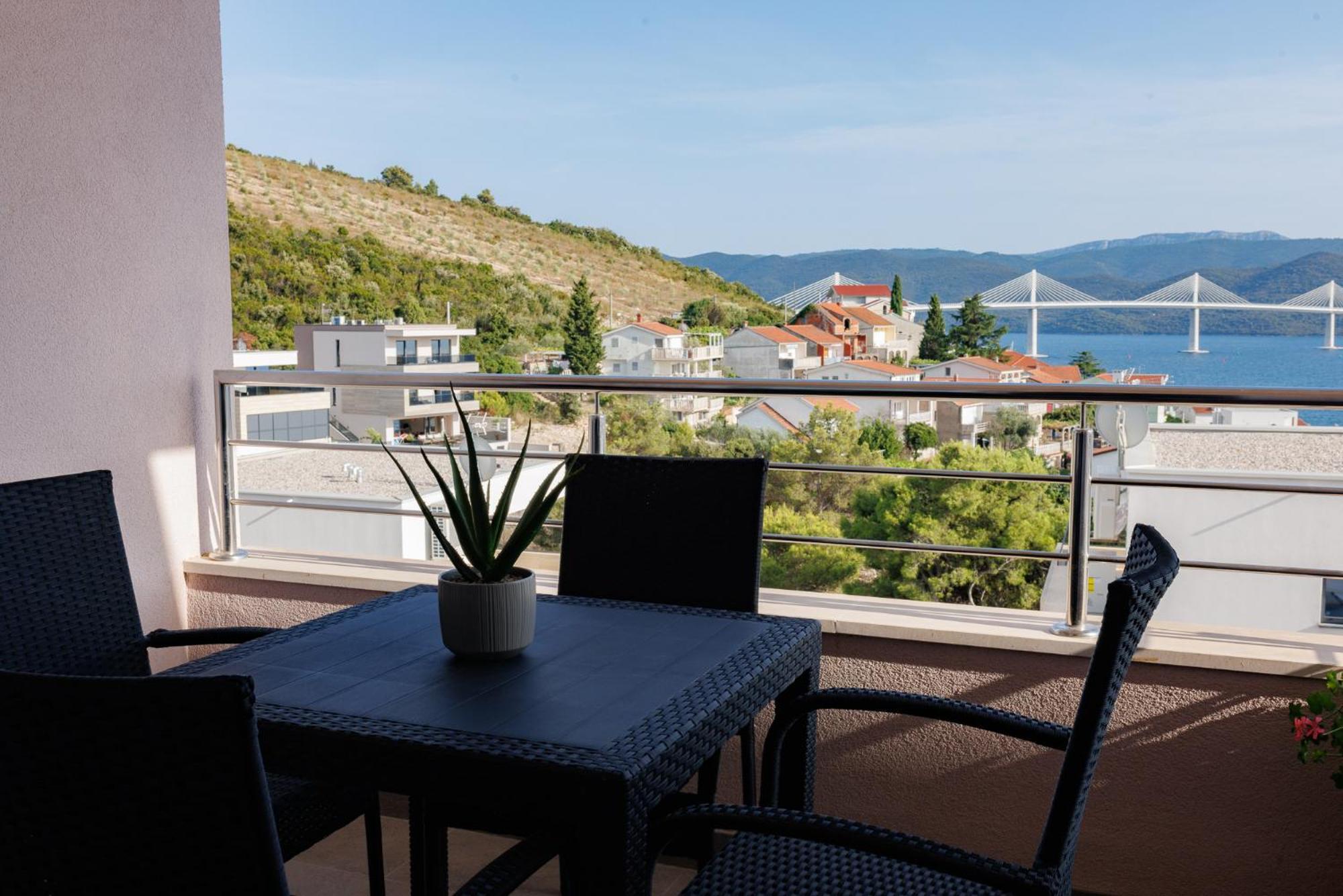 Apartman Maja Komarna Esterno foto