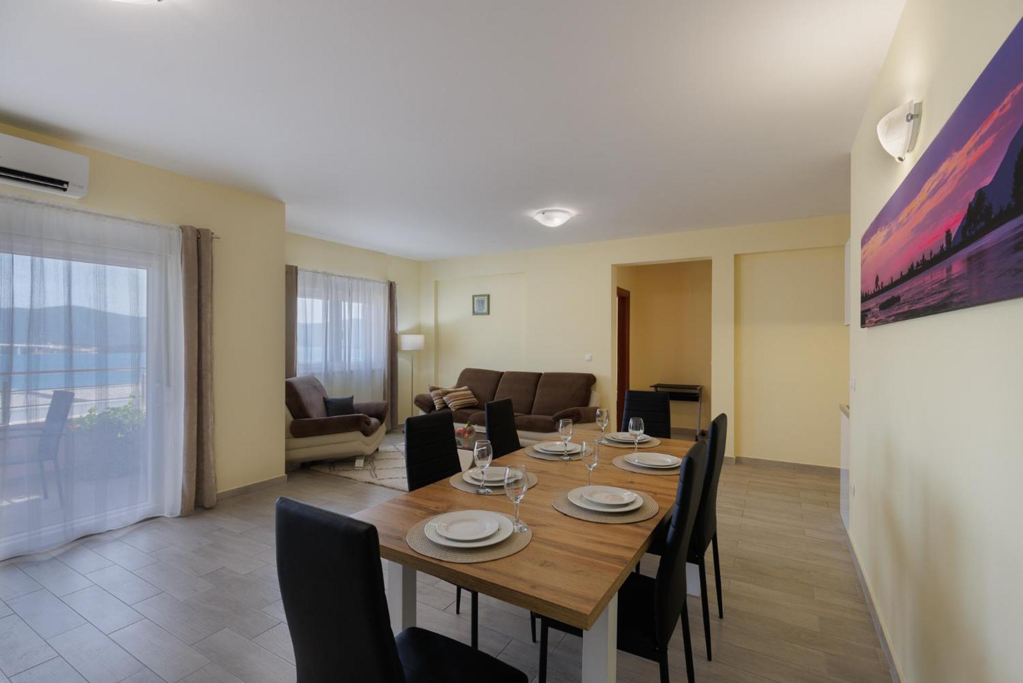 Apartman Maja Komarna Esterno foto