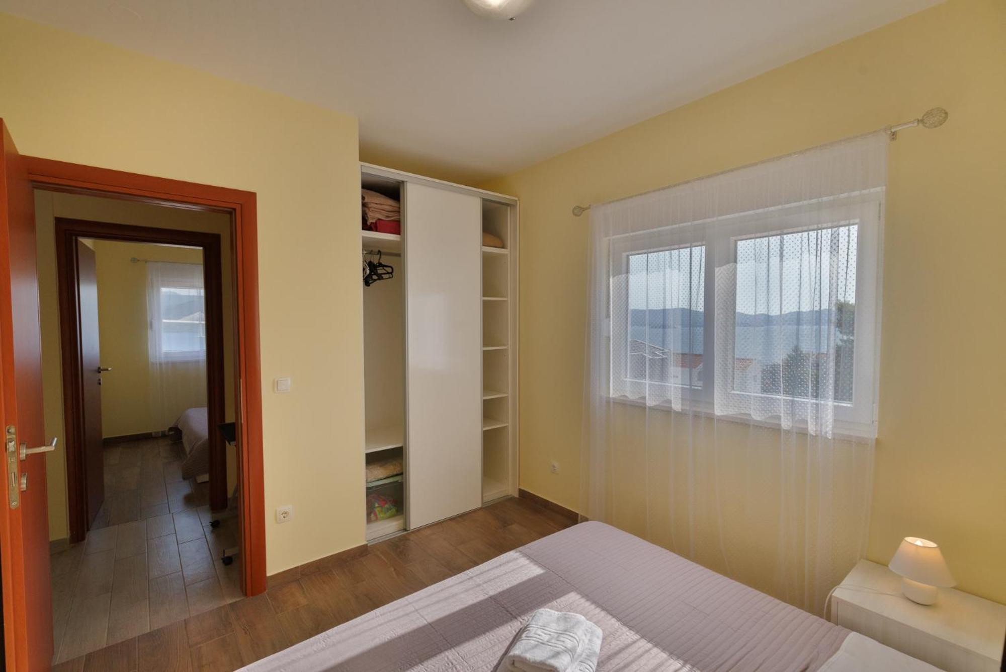 Apartman Maja Komarna Esterno foto