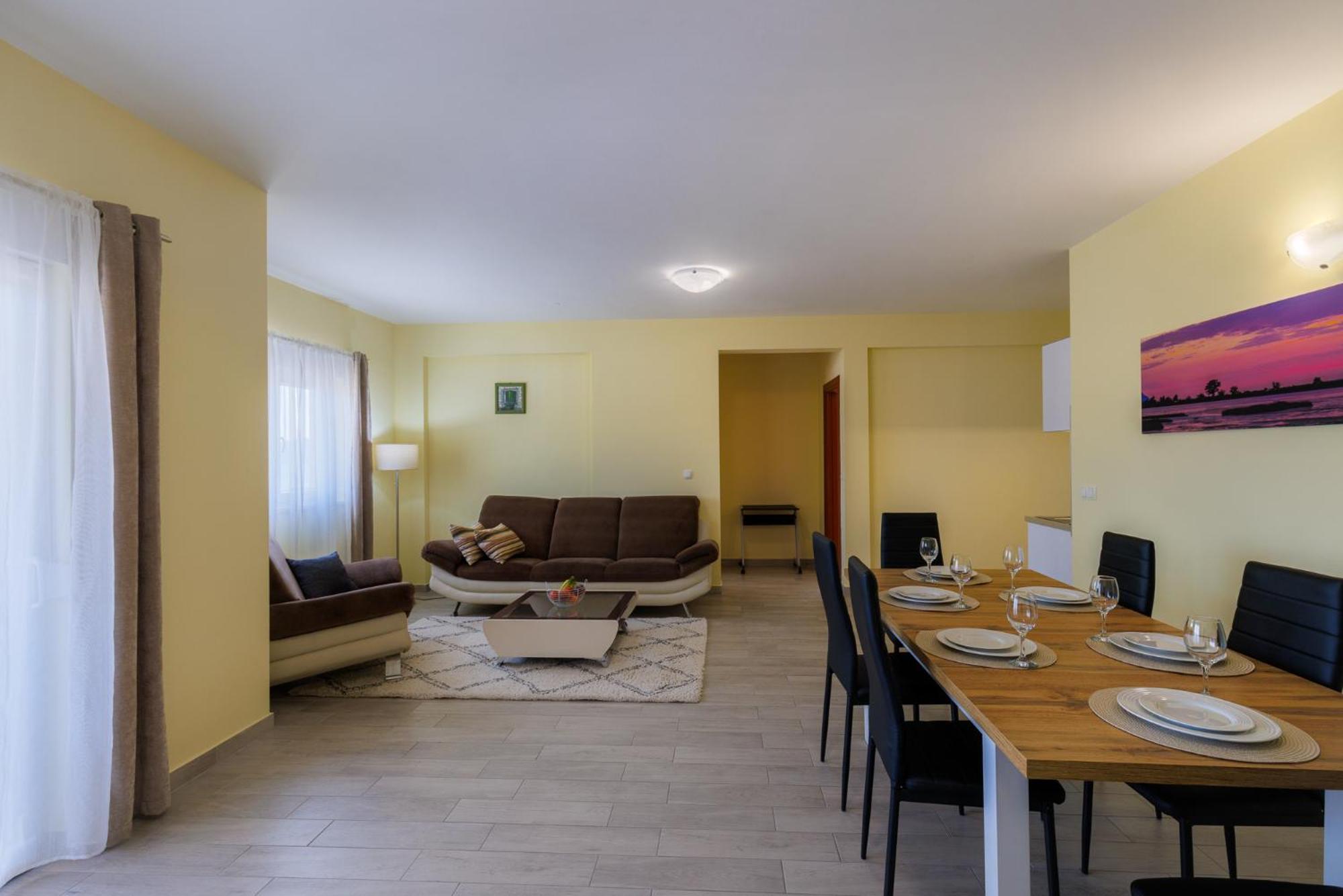 Apartman Maja Komarna Esterno foto
