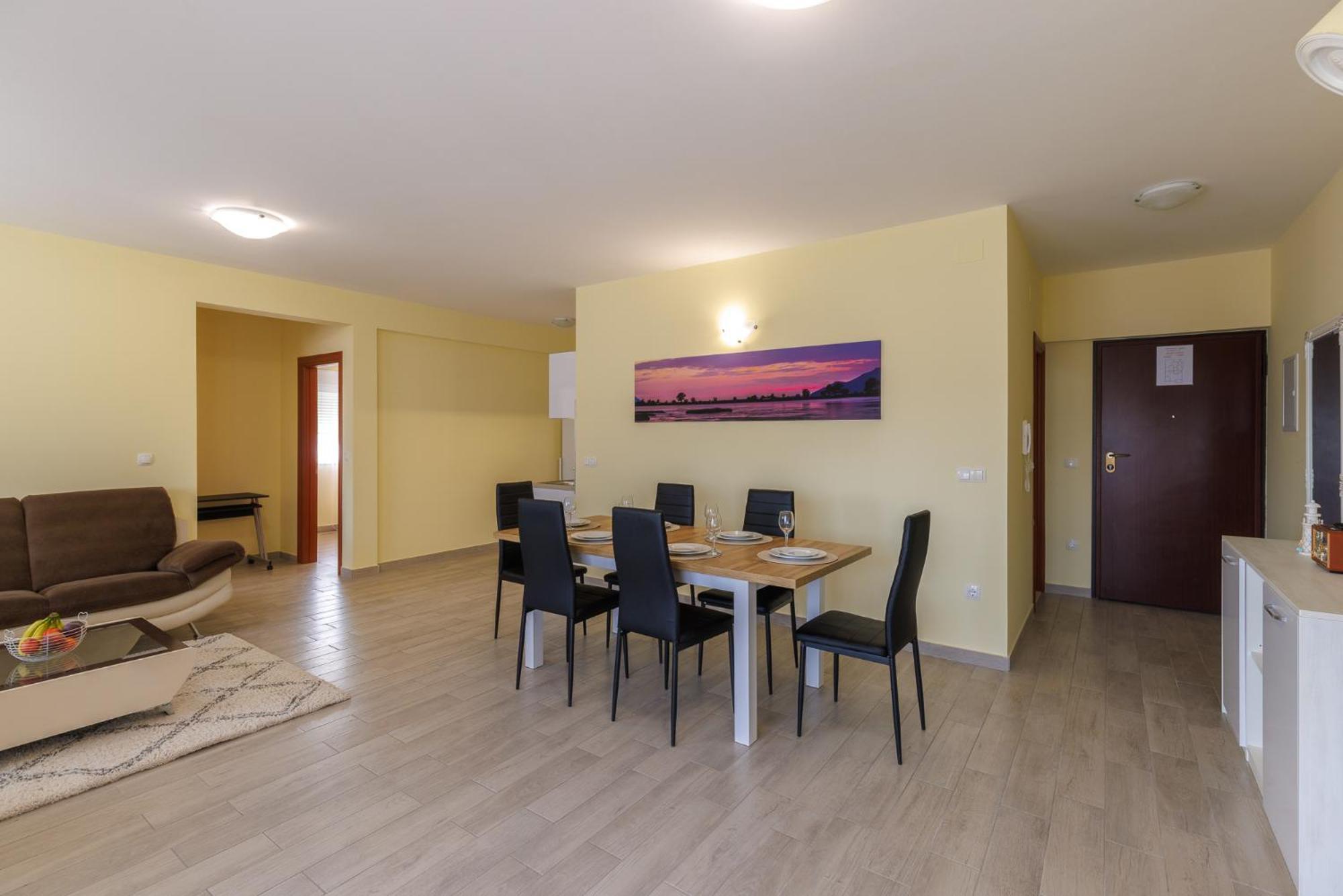 Apartman Maja Komarna Esterno foto
